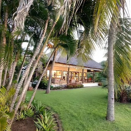 Luxurious & Tranquil Beachfront Private Villa With Private Pool